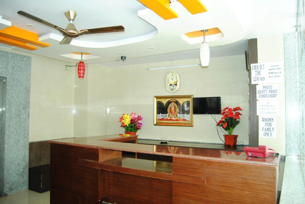 Hotel Sai Niwas Shirdi Esterno foto