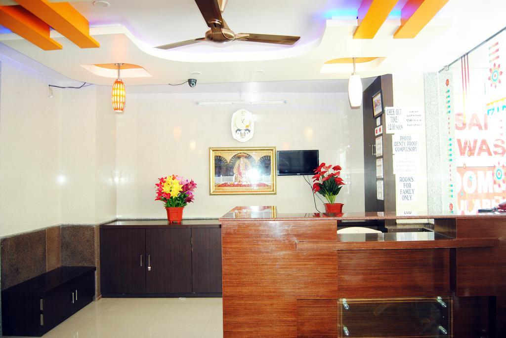 Hotel Sai Niwas Shirdi Esterno foto